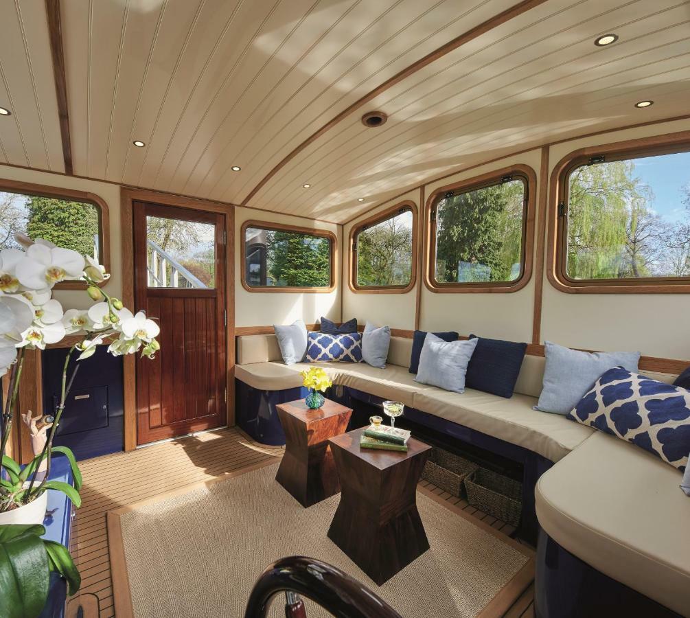 Monkey Island Estate - Small Luxury Hotels Of The World Bray Dış mekan fotoğraf The interior of a houseboat