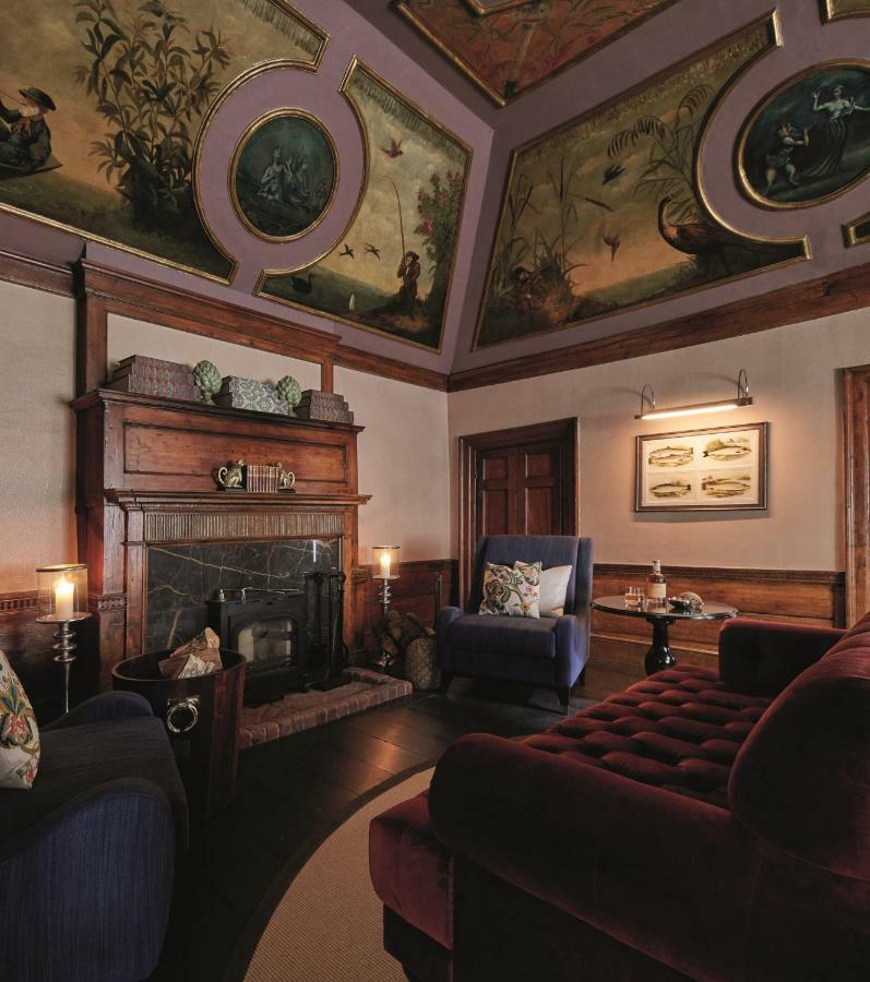 Monkey Island Estate - Small Luxury Hotels Of The World Bray Dış mekan fotoğraf The library
