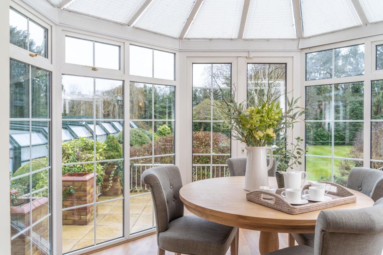 Monkey Island Estate - Small Luxury Hotels Of The World Bray Dış mekan fotoğraf Interior of a conservatory